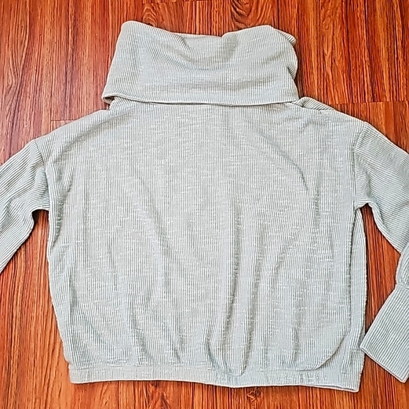 EXPRESS XS COWL NECK BALLOON SLEEVE CROP SWEATER GREY New no tag - Picture 8 of 9